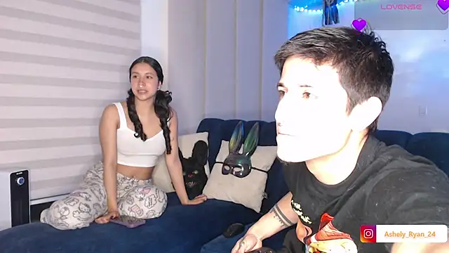 Snapshot of ashely_ryan24 chatting on October 8, 2025, 12:23 am ashely ryan24 online show from October 8, 2025, 12:23 am