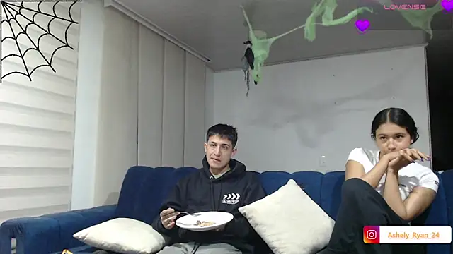 Snapshot of ashely_ryan24 chatting on October 23, 2025, 10:52 pm ashely ryan24 online show from October 23, 2025, 10:52 pm