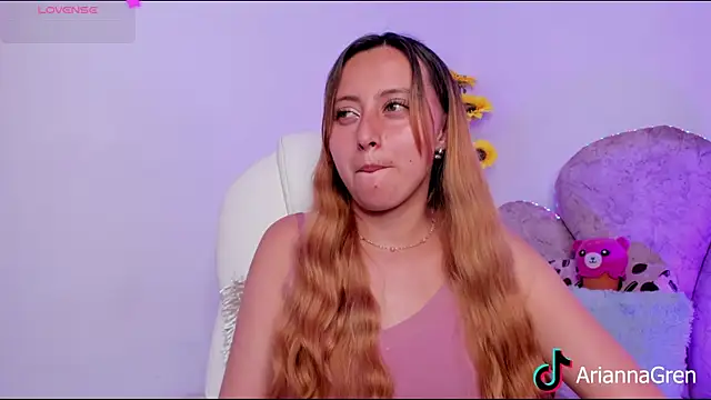 arianna gren online show from February 20, 2025, 9:53 pm