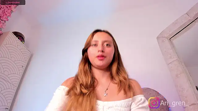 arianna gren online show from September 15, 2025, 9:59 pm
