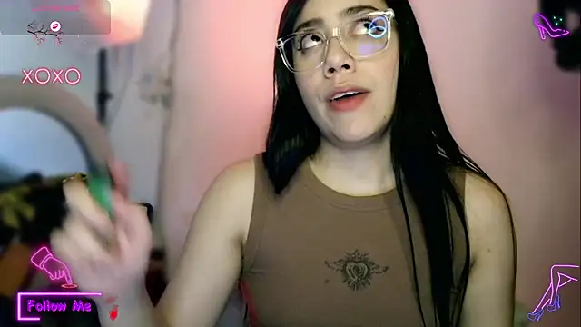 Snapshot of LauGrayJ chatting on November 7, 2025, 9:19 pm LauGrayJ online show from November 7, 2025, 9:19 pm