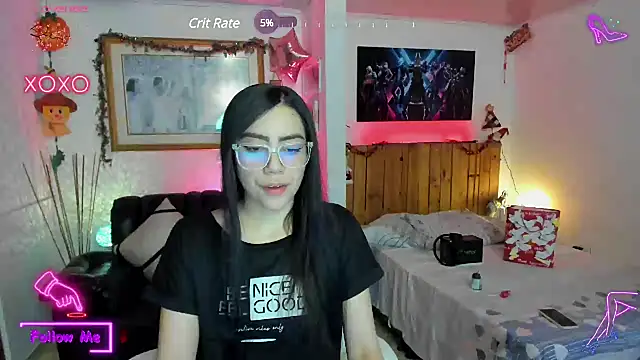 LauGrayJ online show from February 2, 2025, 9:07 am
