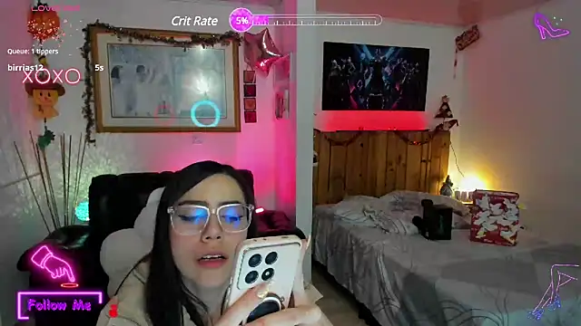LauGrayJ online show from February 9, 2025, 11:47 am