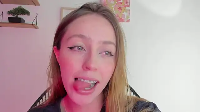 SofiaGc online show from December 27, 2024, 2:47 am