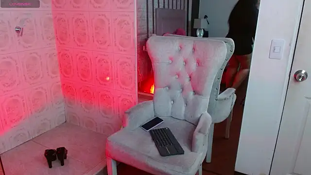 Snapshot of Sophy_wm chatting on October 8, 2025, 7:32 am Sophy wm online show from October 8, 2025, 7:32 am