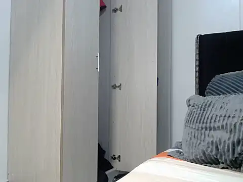 sexxyykittyy online show from November 12, 2025, 3:21 am