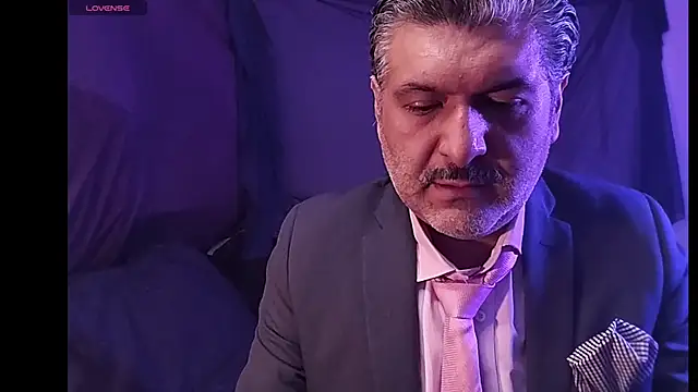 Snapshot of BushBator chatting on February 13, 2026, 8:14 am BushBator online show from February 13, 2026, 8:14 am