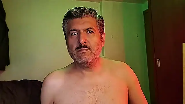 Snapshot of BushBator chatting on October 20, 2025, 6:08 pm BushBator online show from October 20, 2025, 6:08 pm