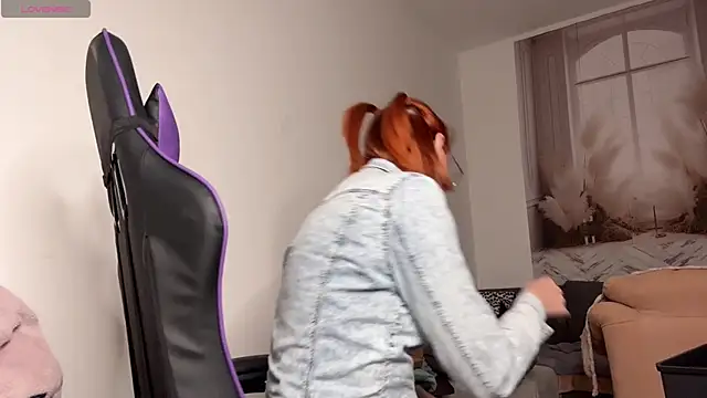 Snapshot of Caliiie-of chatting on November 1, 2025, 7:02 am Caliiie-of online show from November 1, 2025, 7:02 am