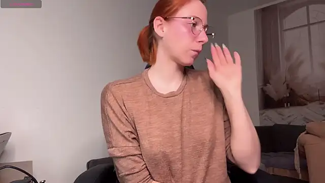 Snapshot of Caliiie-of chatting on November 3, 2025, 6:51 am Caliiie-of online show from November 3, 2025, 6:51 am