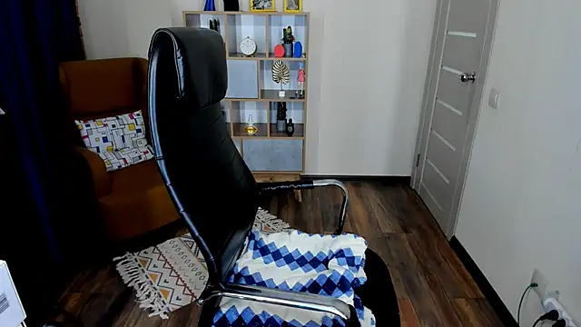 Snapshot of FrancescaCollins chatting on October 16, 2025, 3:31 pm FrancescaCollins online show from October 16, 2025, 3:31 pm