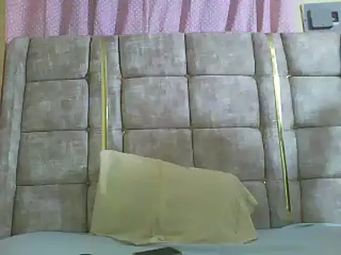 Snapshot of Sweet-beanca chatting on October 1, 2025, 7:18 pm Sweet-beanca online show from October 1, 2025, 7:18 pm