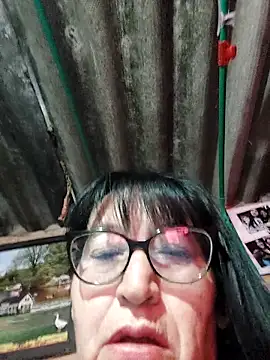 clarita 01 online show from October 1, 2025, 11:36 am