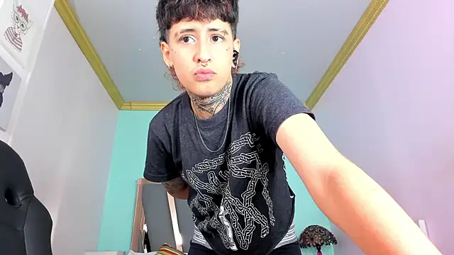 Snapshot of Ethan_lennox chatting on September 29, 2025, 8:36 pm Ethan lennox online show from September 29, 2025, 8:36 pm