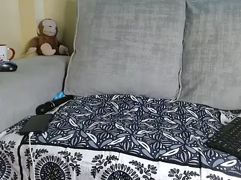 lavishh linds online show from March 21, 2026, 9:03 am