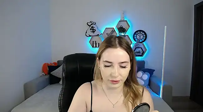 SabrinViolet online show from February 26, 2025, 9:12 am