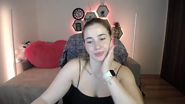 SabrinViolet online show from July 22, 2026, 9:00 am