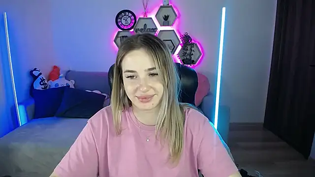 Snapshot of SabrinViolet chatting on September 24, 2025, 8:10 am SabrinViolet online show from September 24, 2025, 8:10 am