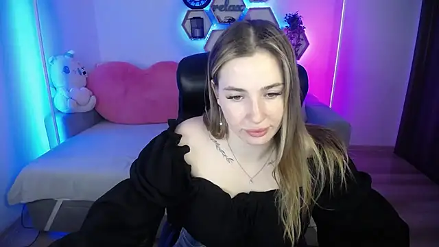 SabrinViolet online show from July 1, 2026, 8:03 am
