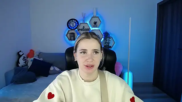 SabrinViolet online show from November 8, 2025, 9:13 am