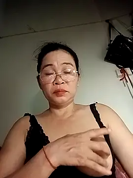 Sexy-asslove90 online show from September 21, 2025, 1:05 pm