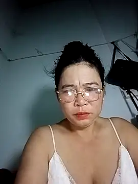 Sexy-asslove90 online show from September 30, 2025, 8:37 pm