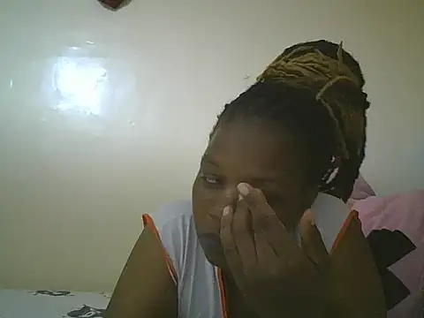 Snapshot of clakemmy250 chatting on February 3, 2025, 8:57 pm clakemmy250 online show from February 3, 2025, 8:57 pm