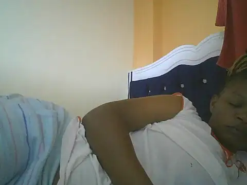 Snapshot of clakemmy250 chatting on February 4, 2025, 9:10 pm clakemmy250 online show from February 4, 2025, 9:10 pm