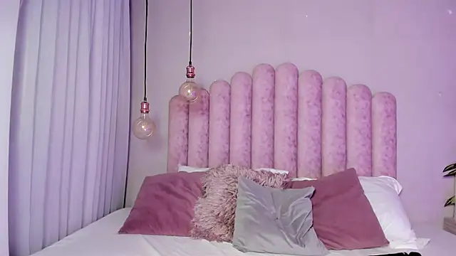 Snapshot of SusanBenett chatting on September 23, 2025, 9:22 pm SusanBenett online show from September 23, 2025, 9:22 pm