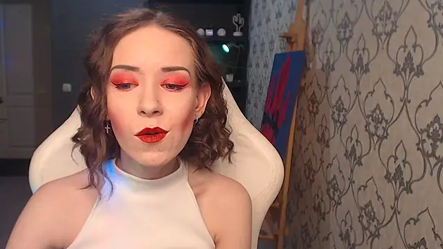 FascinatingEyess online show from May 25, 2026, 9:13 pm
