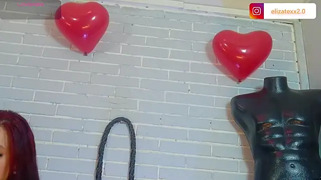 elizatexx online show from April 8, 2026, 7:15 pm