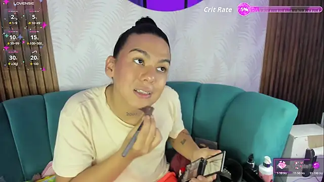 yossi peach cute online show from November 13, 2025, 8:57 pm