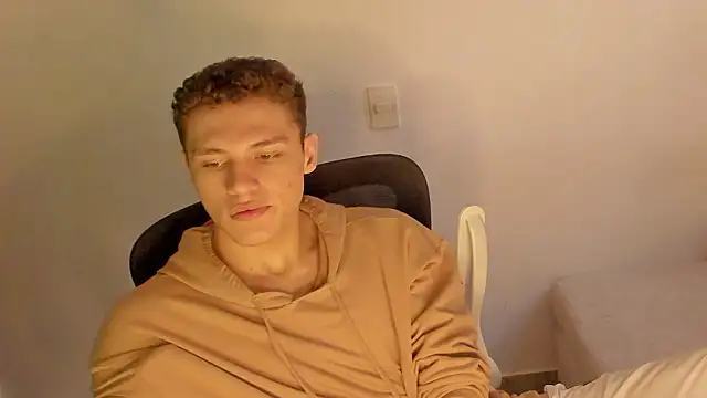 laurent nova online show from February 10, 2026, 6:51 pm