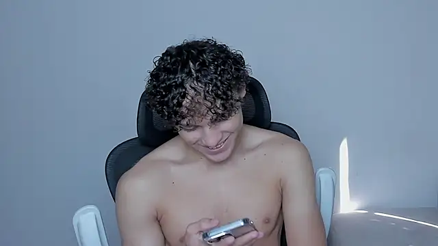 laurent nova online show from October 27, 2025, 6:09 pm