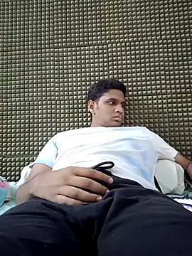 Snapshot of mykecockslong chatting on October 31, 2025, 12:13 pm mykecockslong online show from October 31, 2025, 12:13 pm