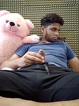 Snapshot of mykecockslong chatting on October 14, 2025, 10:05 am mykecockslong online show from October 14, 2025, 10:05 am