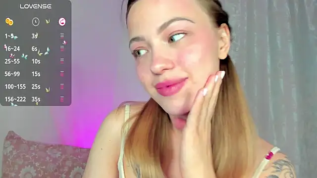 Snapshot of damn_cutie chatting on January 31, 2025, 8:12 pm damn cutie online show from January 31, 2025, 8:12 pm
