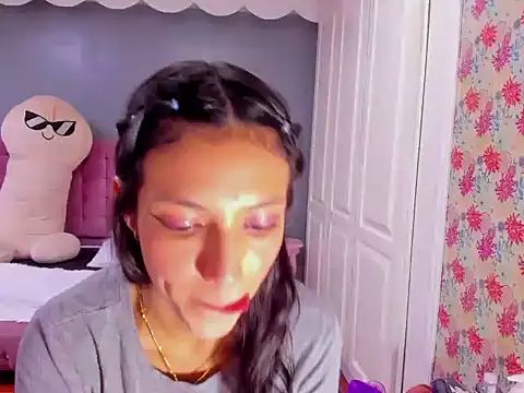 Iris Stone  online show from January 31, 2025, 2:39 pm