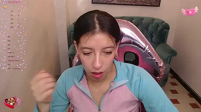 Snapshot of _lucy_v chatting on February 15, 2025, 6:33 am lucy v online show from February 15, 2025, 6:33 am