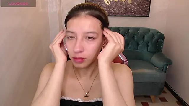 Snapshot of _lucy_v chatting on February 6, 2025, 3:16 am lucy v online show from February 6, 2025, 3:16 am