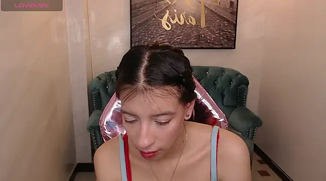 Snapshot of _lucy_v chatting on February 11, 2025, 9:20 am lucy v online show from February 11, 2025, 9:20 am