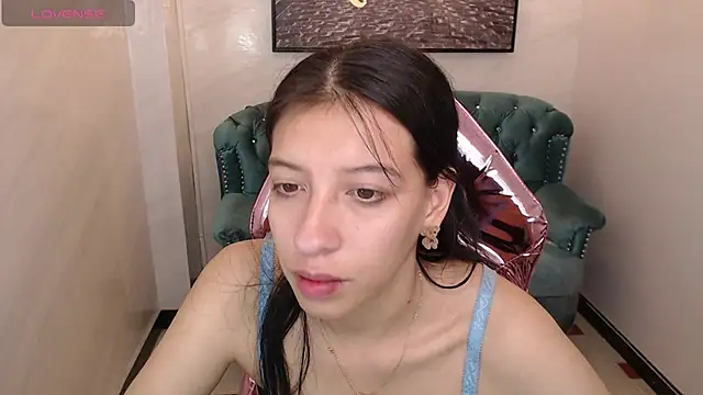 Snapshot of _lucy_v chatting on January 31, 2025, 3:30 am lucy v online show from January 31, 2025, 3:30 am