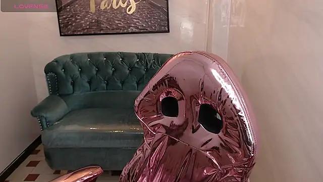 Snapshot of _lucy_v chatting on March 12, 2025, 3:35 am lucy v online show from March 12, 2025, 3:35 am