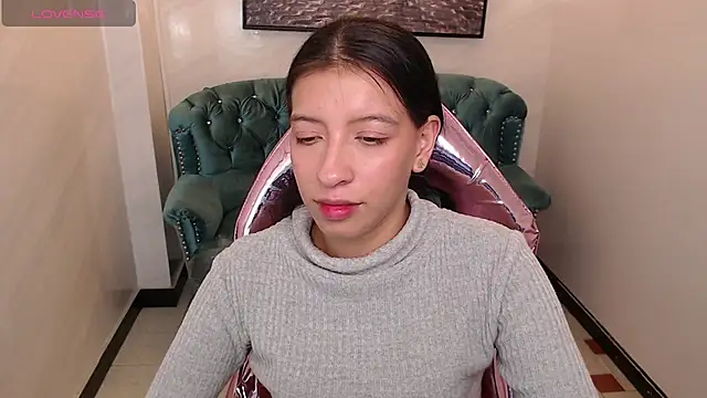 Snapshot of _lucy_v chatting on February 28, 2025, 4:20 pm lucy v online show from February 28, 2025, 4:20 pm