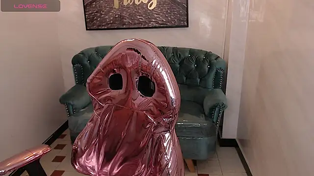 Snapshot of _lucy_v chatting on March 12, 2025, 9:44 am lucy v online show from March 12, 2025, 9:44 am