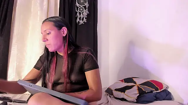 Snapshot of katia__dann chatting on September 20, 2025, 9:53 pm katia dann online show from September 20, 2025, 9:53 pm