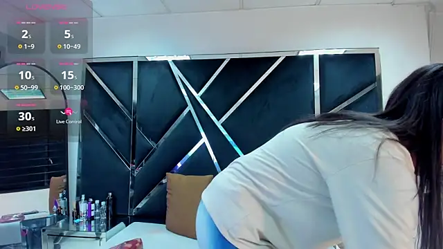 Ivanna18 x online show from October 13, 2025, 3:41 am