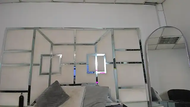 Ivanna18 x online show from October 29, 2025, 4:22 am