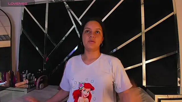 Ivanna18 x online show from October 14, 2025, 3:40 am