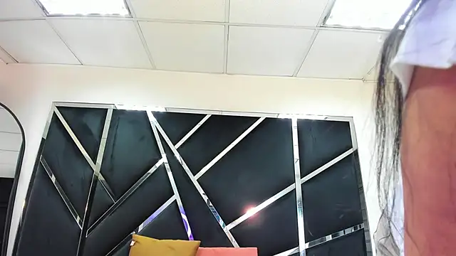 Ivanna18 x online show from October 25, 2025, 3:28 am